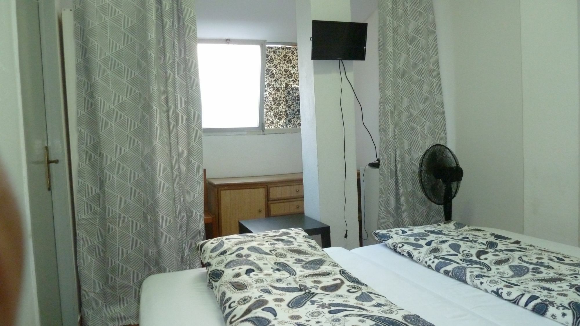 Midtown Guest House Lisbona Esterno foto