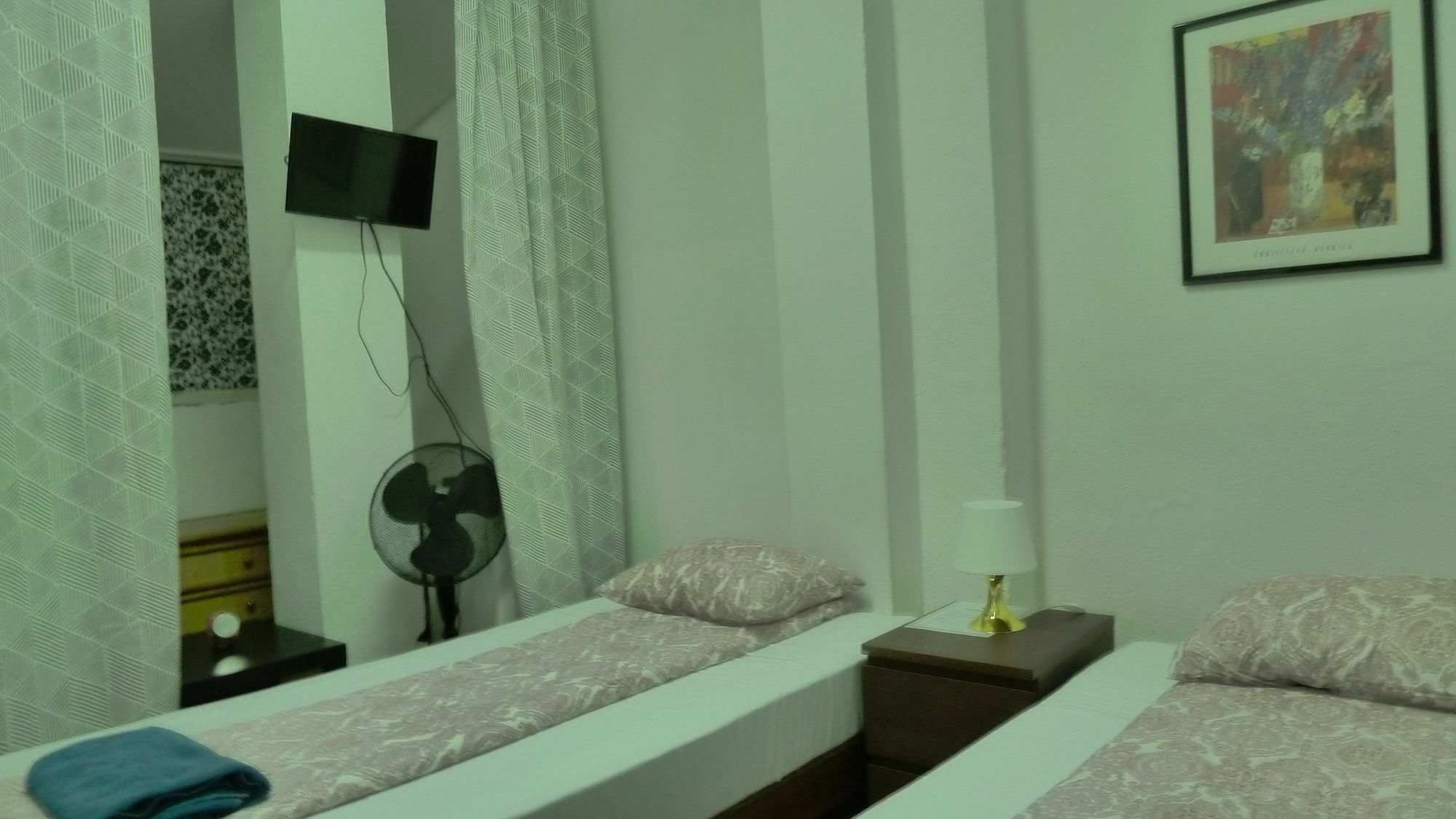 Midtown Guest House Lisbona Esterno foto