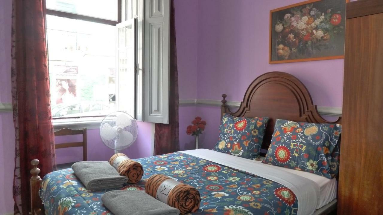 Midtown Guest House Lisbona Esterno foto