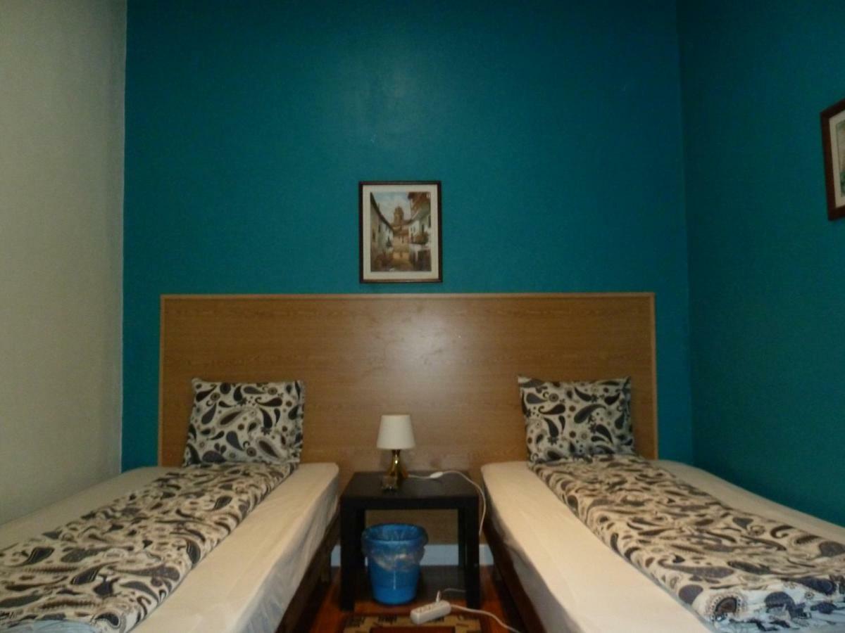 Midtown Guest House Lisbona Esterno foto